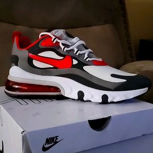 Air Max 270 Reach
